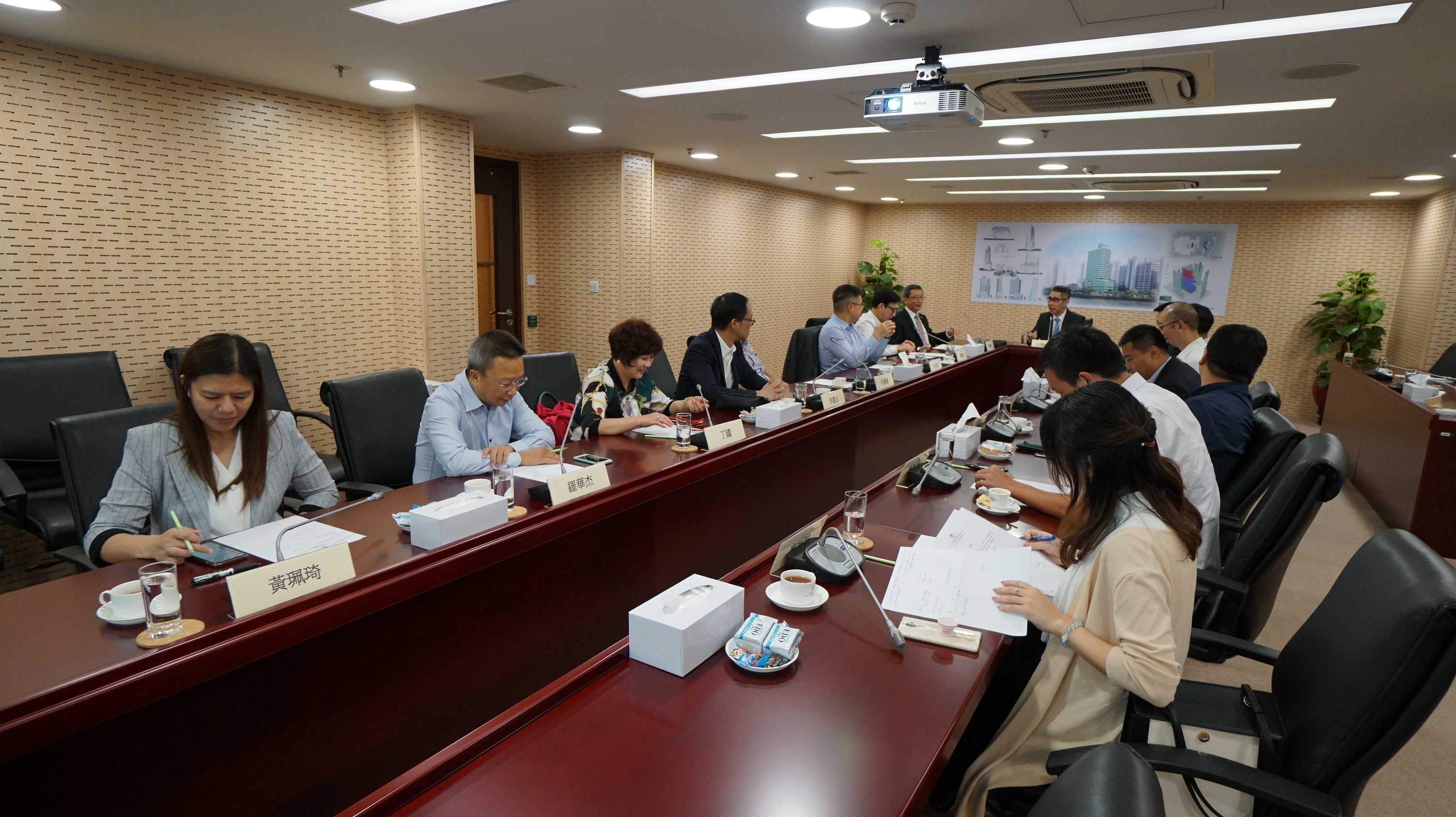 公共房屋事務委員會平常會議